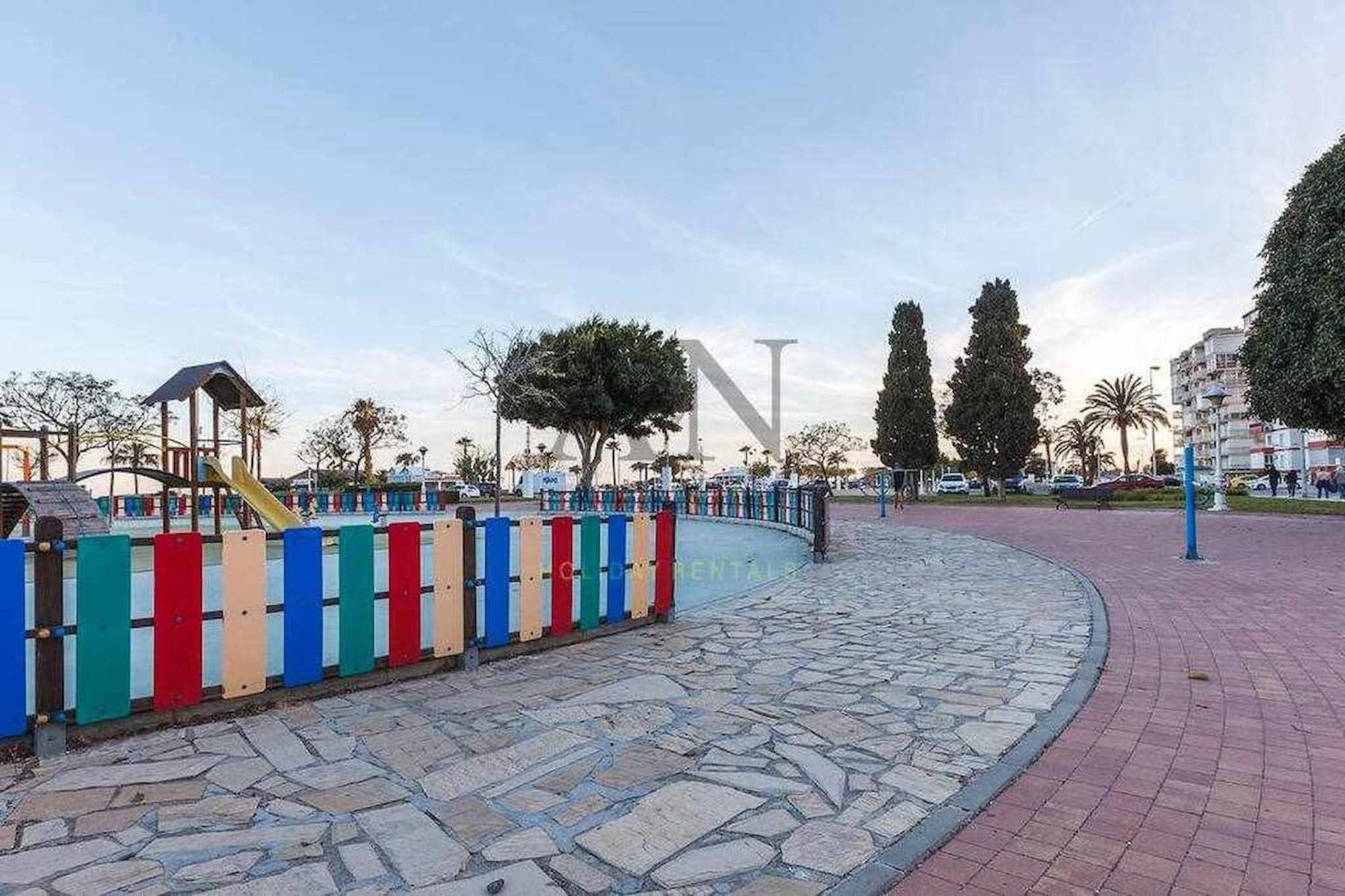 A&N Copacavana Torre Del Mar Bagian luar foto